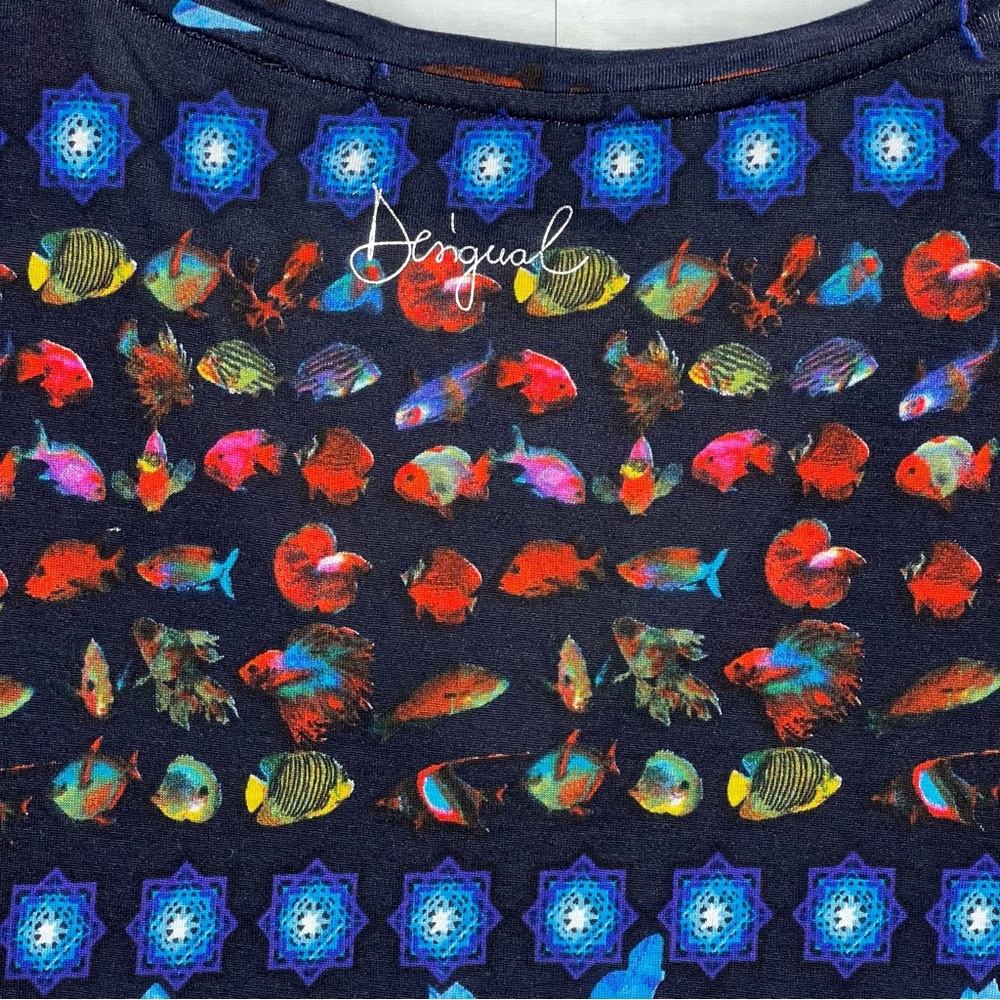Desigual Tropical Fish Erika Tee Medium - Picture 6 of 7